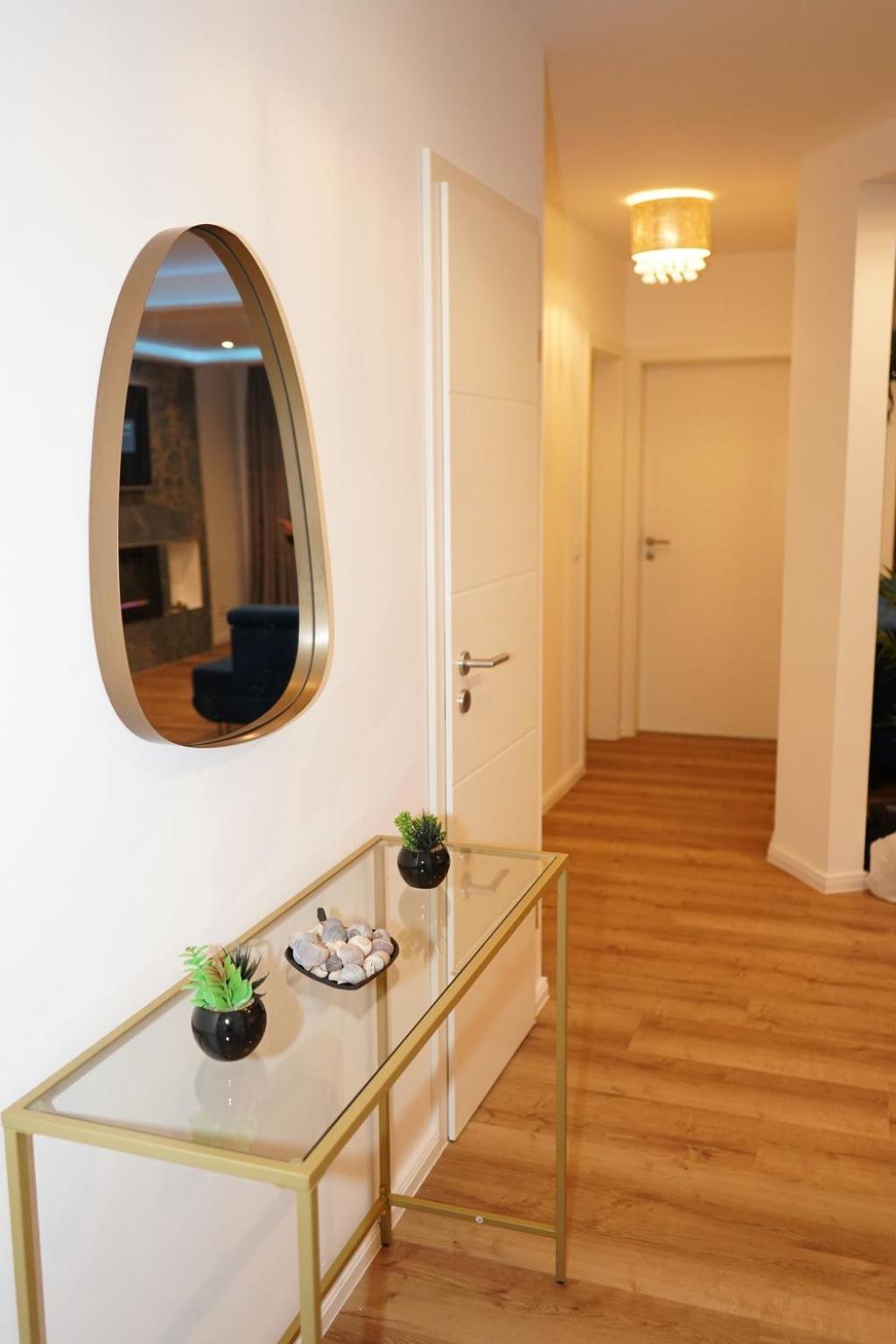 "Yildirim Touristik 1" Ferienwohnung Exklusiv In Austattung Und Lage Куксхавен Екстериор снимка